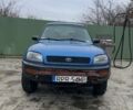 Синий Тойота РАВ 4, объемом двигателя 2 л и пробегом 420 тыс. км за 2600 $, фото 1 на Automoto.ua