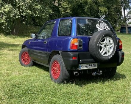 Синий Тойота РАВ 4, объемом двигателя 2 л и пробегом 328 тыс. км за 4200 $, фото 3 на Automoto.ua