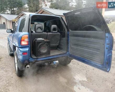 Синий Тойота РАВ 4, объемом двигателя 2 л и пробегом 337 тыс. км за 5300 $, фото 13 на Automoto.ua