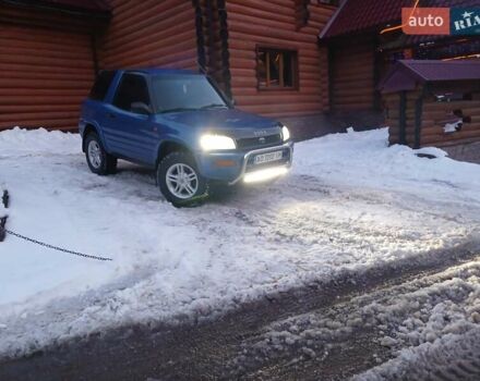 Синий Тойота РАВ 4, объемом двигателя 2 л и пробегом 337 тыс. км за 5300 $, фото 11 на Automoto.ua