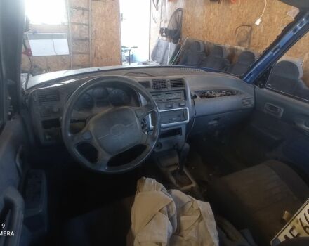 Синий Тойота РАВ 4, объемом двигателя 2 л и пробегом 200 тыс. км за 2100 $, фото 4 на Automoto.ua