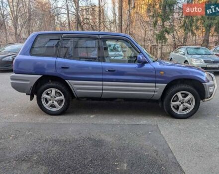 Синий Тойота РАВ 4, объемом двигателя 2 л и пробегом 286 тыс. км за 4500 $, фото 5 на Automoto.ua