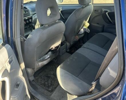 Синий Тойота РАВ 4, объемом двигателя 2 л и пробегом 2 тыс. км за 3600 $, фото 2 на Automoto.ua