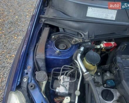 Синий Тойота РАВ 4, объемом двигателя 2 л и пробегом 330 тыс. км за 6499 $, фото 1 на Automoto.ua