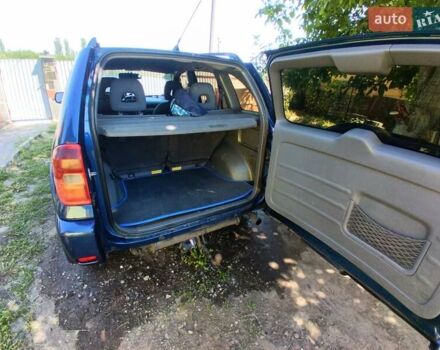 Синий Тойота РАВ 4, объемом двигателя 2 л и пробегом 373 тыс. км за 6500 $, фото 4 на Automoto.ua