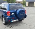 Синий Тойота РАВ 4, объемом двигателя 2 л и пробегом 280 тыс. км за 3700 $, фото 1 на Automoto.ua