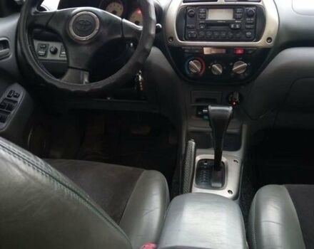 Синий Тойота РАВ 4, объемом двигателя 2 л и пробегом 226 тыс. км за 7800 $, фото 5 на Automoto.ua