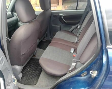 Синий Тойота РАВ 4, объемом двигателя 2.2 л и пробегом 300 тыс. км за 3739 $, фото 3 на Automoto.ua