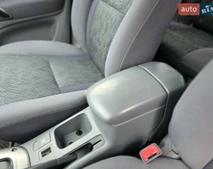 Синій Тойота РАВ 4, об'ємом двигуна 2 л та пробігом 135 тис. км за 5800 $, фото 16 на Automoto.ua