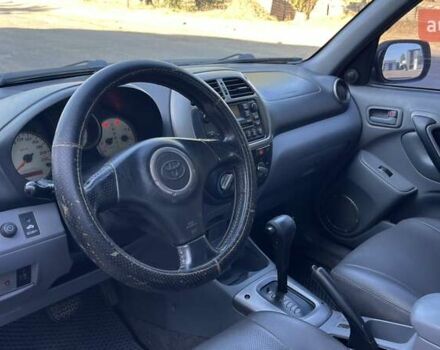 Синий Тойота РАВ 4, объемом двигателя 2 л и пробегом 268 тыс. км за 5990 $, фото 8 на Automoto.ua