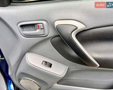 Синий Тойота РАВ 4, объемом двигателя 0 л и пробегом 34 тыс. км за 14500 $, фото 30 на Automoto.ua