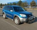 Синий Тойота РАВ 4, объемом двигателя 2 л и пробегом 226 тыс. км за 7800 $, фото 1 на Automoto.ua