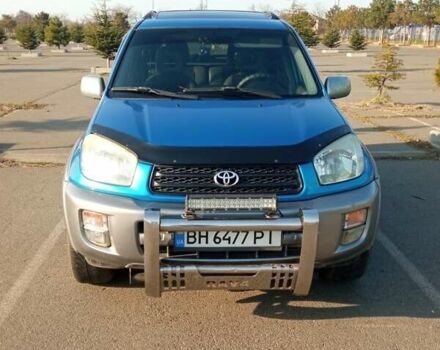 Синий Тойота РАВ 4, объемом двигателя 2 л и пробегом 226 тыс. км за 7800 $, фото 1 на Automoto.ua