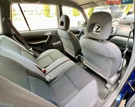 Синий Тойота РАВ 4, объемом двигателя 0 л и пробегом 34 тыс. км за 14500 $, фото 28 на Automoto.ua