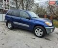 Синій Тойота РАВ 4, об'ємом двигуна 2 л та пробігом 135 тис. км за 6700 $, фото 1 на Automoto.ua