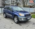 Синій Тойота РАВ 4, об'ємом двигуна 2 л та пробігом 135 тис. км за 5800 $, фото 1 на Automoto.ua