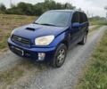 Синій Тойота РАВ 4, об'ємом двигуна 2 л та пробігом 329 тис. км за 2900 $, фото 1 на Automoto.ua