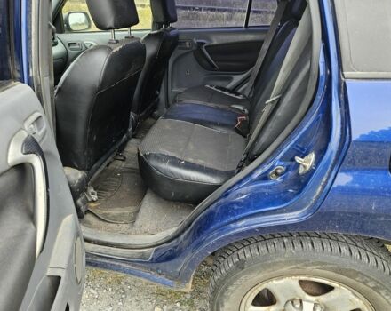 Синій Тойота РАВ 4, об'ємом двигуна 2 л та пробігом 329 тис. км за 2900 $, фото 13 на Automoto.ua