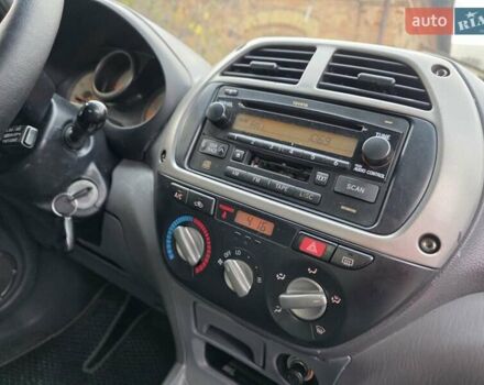 Синий Тойота РАВ 4, объемом двигателя 2 л и пробегом 134 тыс. км за 5900 $, фото 9 на Automoto.ua