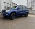 Синій Тойота РАВ 4, об'ємом двигуна 2 л та пробігом 273 тис. км за 4369 $, фото 1 на Automoto.ua