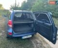 Синій Тойота РАВ 4, об'ємом двигуна 2 л та пробігом 236 тис. км за 8800 $, фото 11 на Automoto.ua