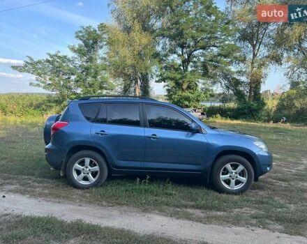 Синій Тойота РАВ 4, об'ємом двигуна 2 л та пробігом 236 тис. км за 8800 $, фото 2 на Automoto.ua