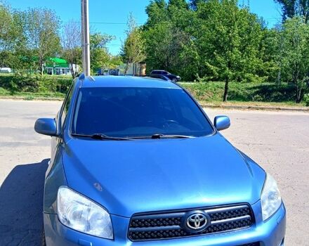 Синій Тойота РАВ 4, об'ємом двигуна 2 л та пробігом 172 тис. км за 8300 $, фото 2 на Automoto.ua