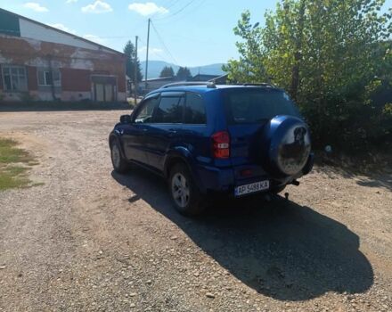 Синий Тойота РАВ 4, объемом двигателя 2 л и пробегом 320 тыс. км за 3400 $, фото 1 на Automoto.ua