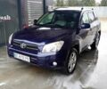 Синий Тойота РАВ 4, объемом двигателя 2 л и пробегом 275 тыс. км за 7350 $, фото 1 на Automoto.ua