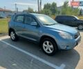 Синій Тойота РАВ 4, об'ємом двигуна 2 л та пробігом 191 тис. км за 10800 $, фото 5 на Automoto.ua