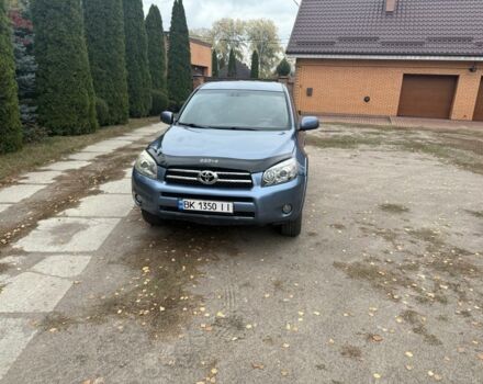 Синий Тойота РАВ 4, объемом двигателя 2.2 л и пробегом 226 тыс. км за 4500 $, фото 2 на Automoto.ua