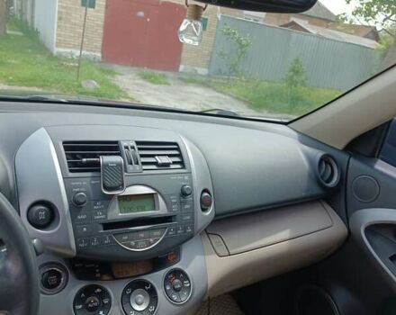 Синій Тойота РАВ 4, об'ємом двигуна 2.2 л та пробігом 260 тис. км за 9000 $, фото 14 на Automoto.ua