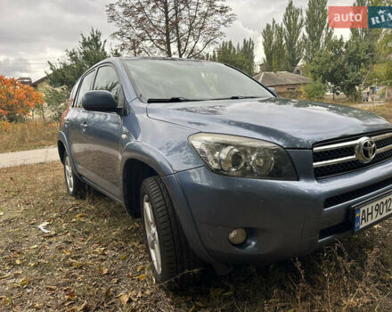 Синий Тойота РАВ 4, объемом двигателя 2.23 л и пробегом 253 тыс. км за 9500 $, фото 2 на Automoto.ua