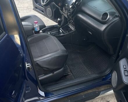 Синий Тойота РАВ 4, объемом двигателя 2 л и пробегом 250 тыс. км за 6133 $, фото 5 на Automoto.ua