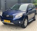 Синій Тойота РАВ 4, об'ємом двигуна 2 л та пробігом 197 тис. км за 2000 $, фото 1 на Automoto.ua