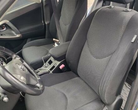 Синий Тойота РАВ 4, объемом двигателя 2 л и пробегом 168 тыс. км за 9800 $, фото 6 на Automoto.ua