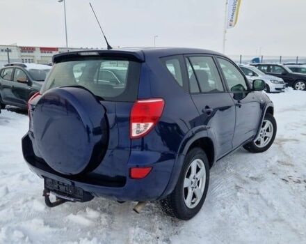 Синий Тойота РАВ 4, объемом двигателя 2.2 л и пробегом 230 тыс. км за 2601 $, фото 2 на Automoto.ua
