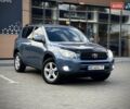 Синий Тойота РАВ 4, объемом двигателя 2 л и пробегом 145 тыс. км за 9900 $, фото 1 на Automoto.ua