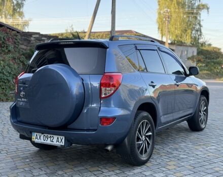 Синий Тойота РАВ 4, объемом двигателя 2 л и пробегом 124 тыс. км за 12000 $, фото 4 на Automoto.ua