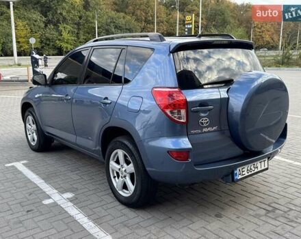 Синий Тойота РАВ 4, объемом двигателя 2 л и пробегом 145 тыс. км за 9900 $, фото 4 на Automoto.ua