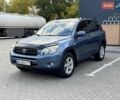 Синий Тойота РАВ 4, объемом двигателя 2 л и пробегом 145 тыс. км за 9900 $, фото 3 на Automoto.ua
