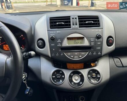 Синий Тойота РАВ 4, объемом двигателя 2 л и пробегом 145 тыс. км за 9900 $, фото 18 на Automoto.ua