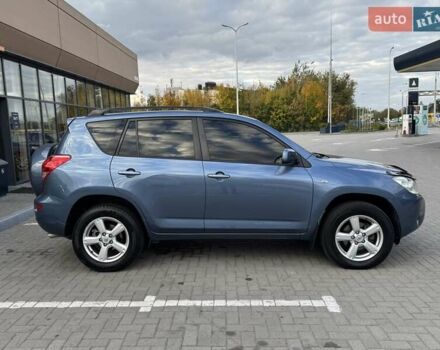 Синий Тойота РАВ 4, объемом двигателя 2 л и пробегом 145 тыс. км за 9900 $, фото 8 на Automoto.ua