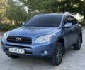 Синий Тойота РАВ 4, объемом двигателя 2 л и пробегом 124 тыс. км за 12000 $, фото 1 на Automoto.ua