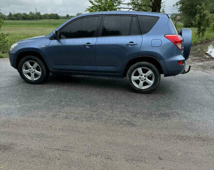 Синий Тойота РАВ 4, объемом двигателя 2.2 л и пробегом 250 тыс. км за 10500 $, фото 2 на Automoto.ua