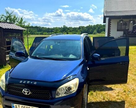 Синій Тойота РАВ 4, об'ємом двигуна 2.2 л та пробігом 240 тис. км за 9500 $, фото 8 на Automoto.ua