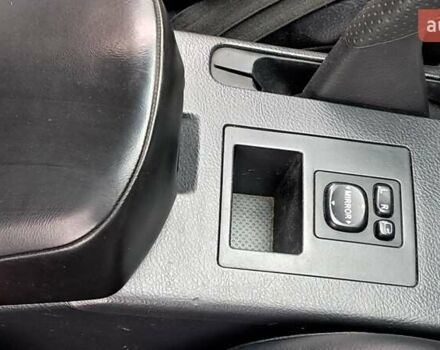 Синий Тойота РАВ 4, объемом двигателя 2 л и пробегом 239 тыс. км за 8800 $, фото 7 на Automoto.ua