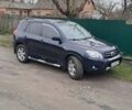 Синий Тойота РАВ 4, объемом двигателя 2 л и пробегом 239 тыс. км за 8800 $, фото 3 на Automoto.ua