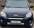 Синий Тойота РАВ 4, объемом двигателя 2 л и пробегом 239 тыс. км за 8800 $, фото 1 на Automoto.ua