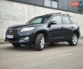 Синий Тойота РАВ 4, объемом двигателя 2 л и пробегом 334 тыс. км за 11400 $, фото 1 на Automoto.ua